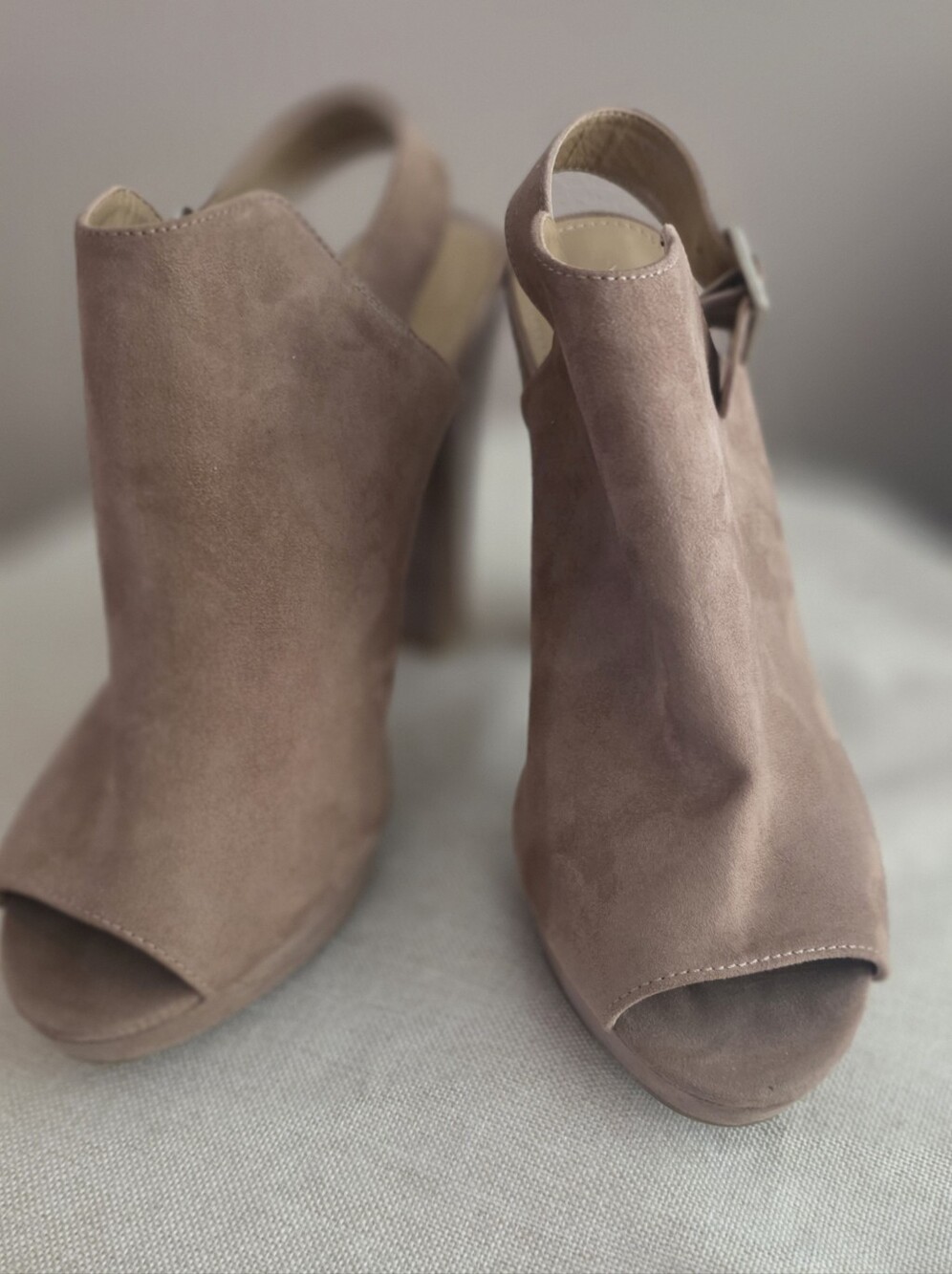 Women's Open-Toe Suede Slingback Heels in Taupe Size-10